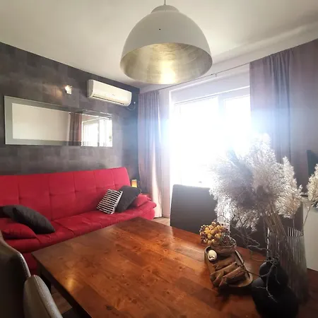 Apartment Moderne Mit Pool