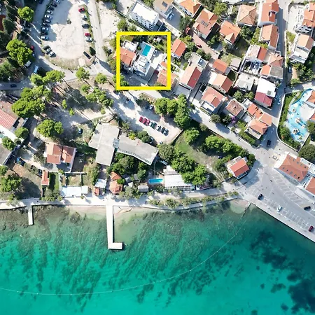 Moderne Mit Pool *